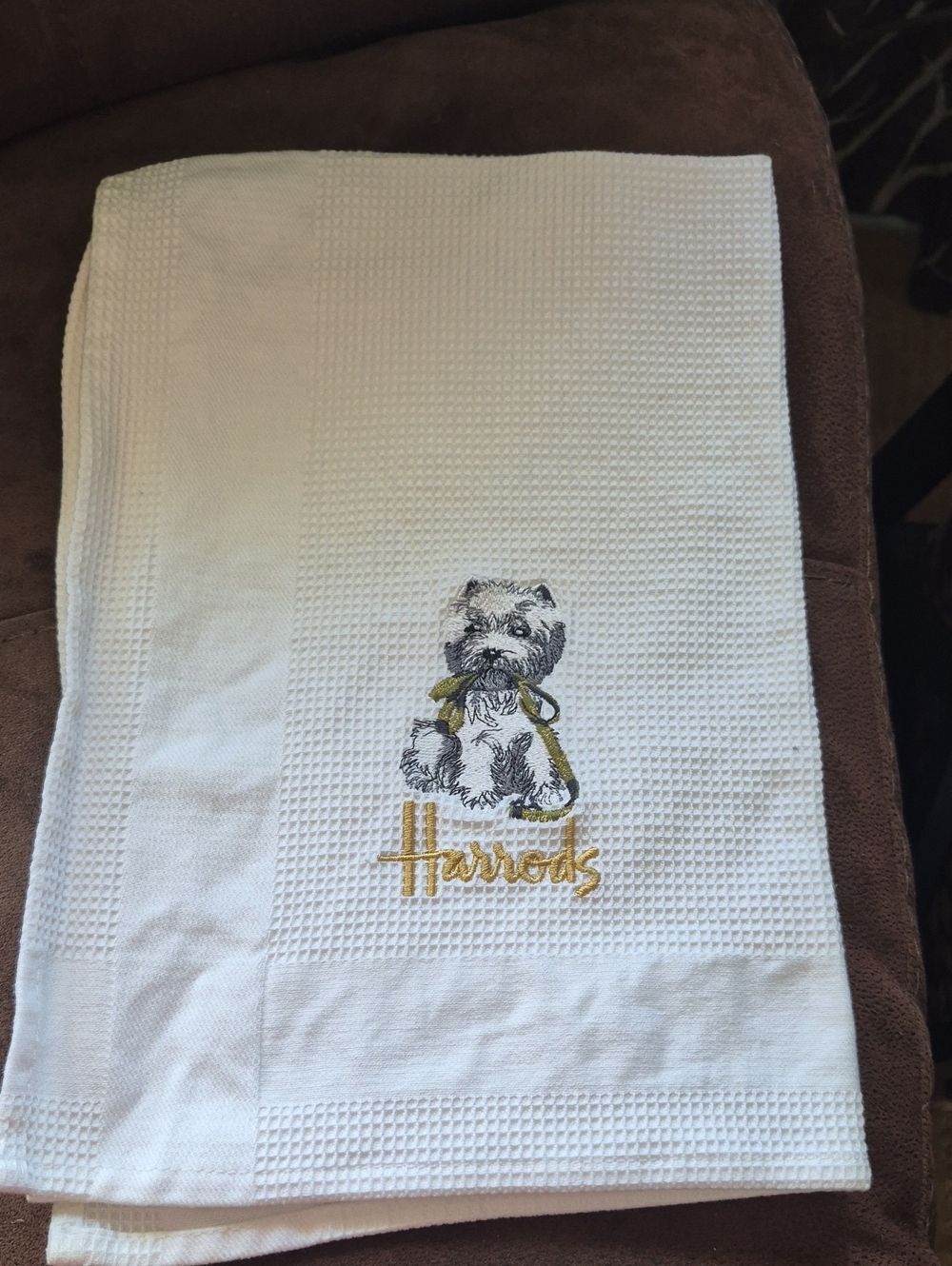Harrods White Waffle Weave Hand/ Tea Towel with Embroidered Dog and Gold Leash